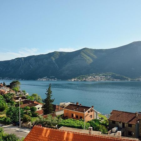 Ily Apartment With Sea View Kotor Buitenkant foto