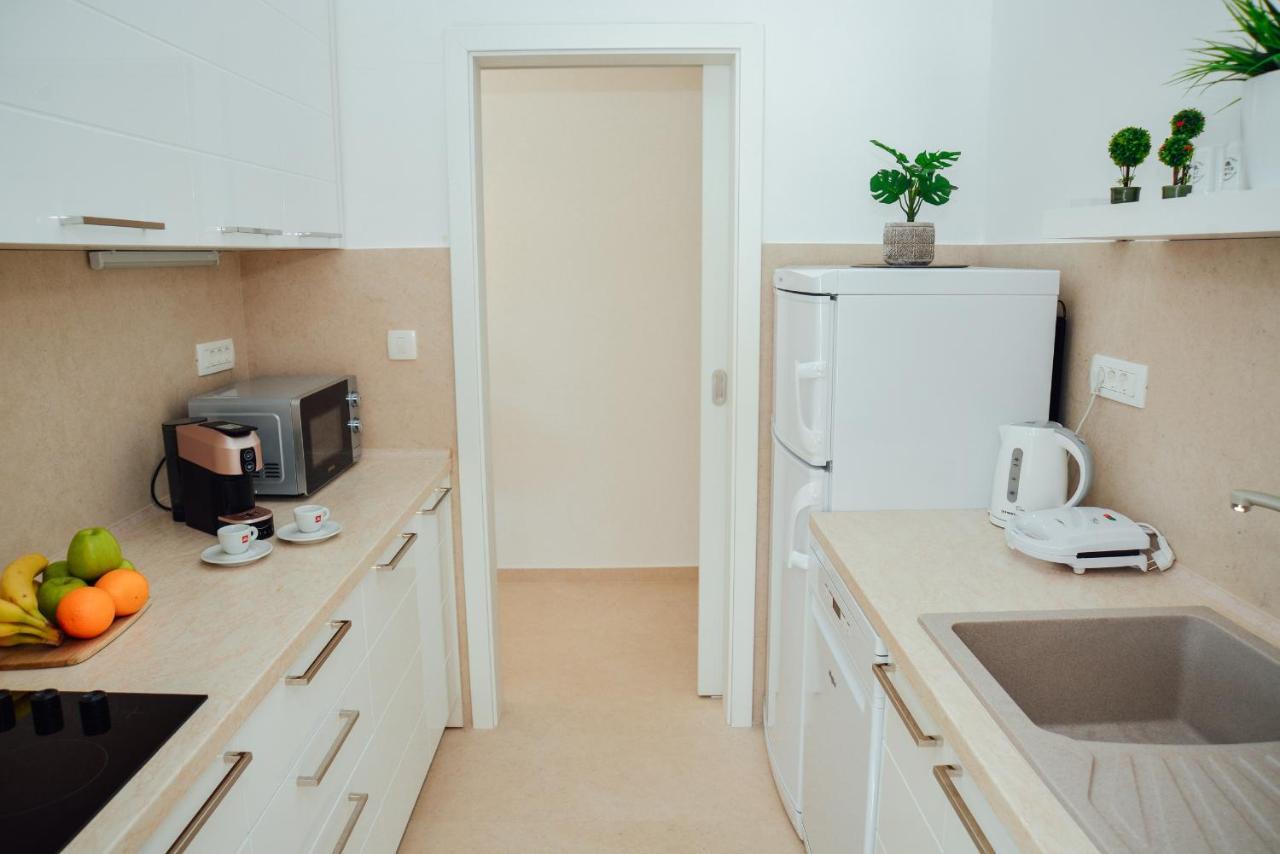 Ily Apartment With Sea View Kotor Buitenkant foto