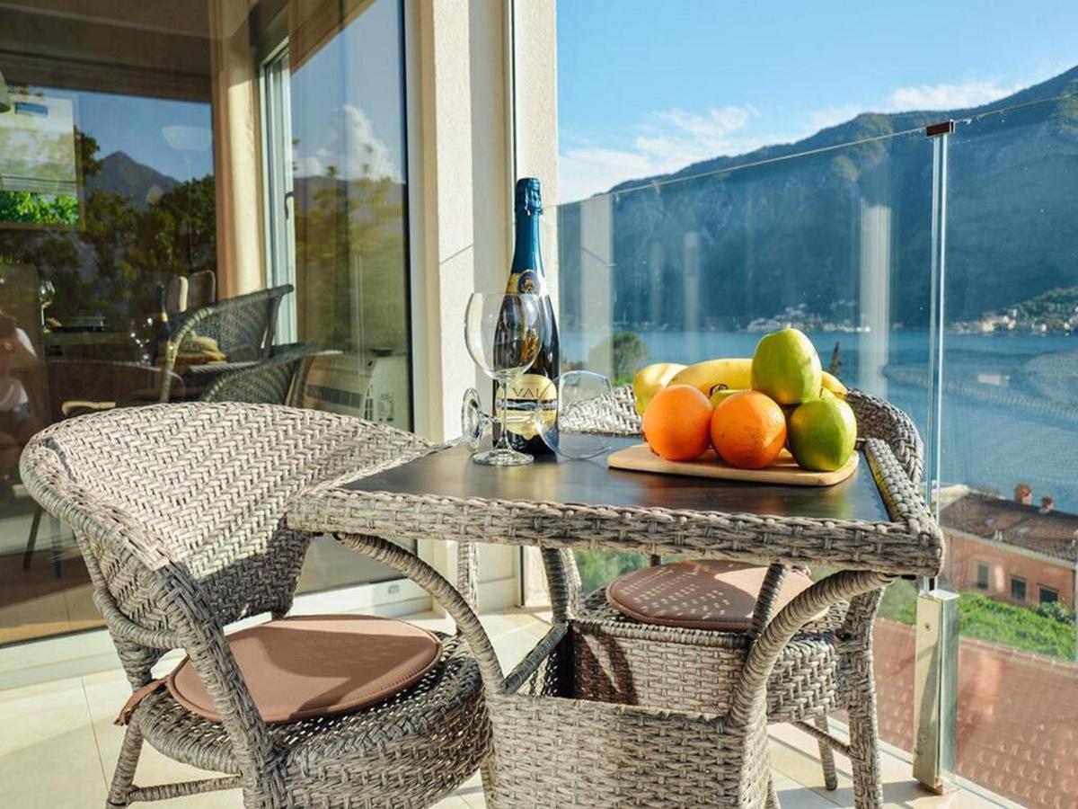 Ily Apartment With Sea View Kotor Buitenkant foto